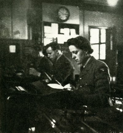 Na służbie sygnałowej, c1943. autorstwa Cecil Beaton