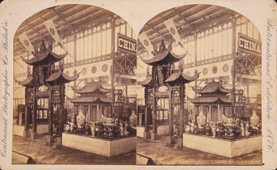Widok na dwór chiński, budynek główny, wystawa stulecia, Filadelfia autorstwa Centennial Photographic Co.