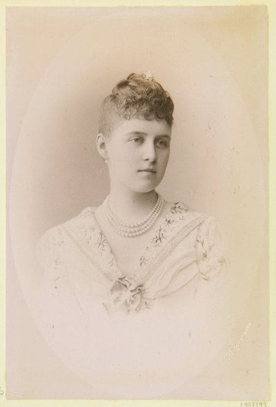 Alexandra de Grece, grande duchesse de Russie - Portret wielkiej księżnej Aleksandry Georgiewny Rosji (1870-1891), autorstwa Bergamasco, Karola (Karla) (1830-1896). Zdjęcie albuminy autorstwa Charles Bergamasco