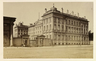 Pałac Aniczkowa w Sankt Petersburgu, autorstwa Bergamasco, Charles (Karl) (1830-1896). Zdjęcie albuminy autorstwa Charles Bergamasco
