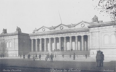 Bordeaux: Palais de Justice (zdjęcie czarno-białe) autorstwa Charles Chambon