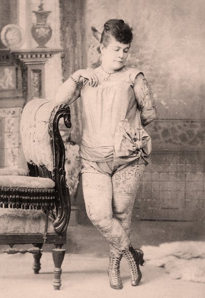 Portret wytatuowanej Nory Hilderbrandt, ok. 1896 r. autorstwa Charles Eisenmann