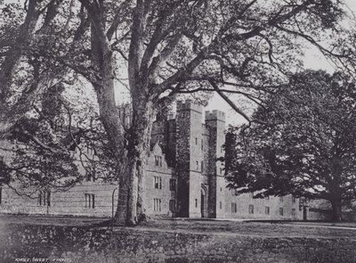 Knole, front zachodni (zdjęcie czarno-białe) autorstwa Charles Essenhigh Corke