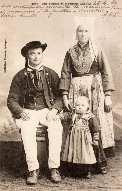 Stara pocztówka/rodzina Plougastel Daoulas/Bretania/Francja autorstwa Augustus Kollner