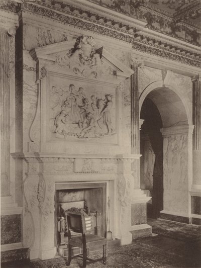 Houghton, Norfolk, kominek do jadalni autorstwa Charles Latham