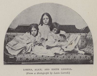 Lorina, Alice i Edith Liddell (zdjęcie czarno-białe) autorstwa Charles Lutwidge Dodgson
