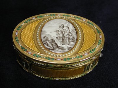 Tabakiera z miniaturą przedstawiającą wyjazd Telemacha z Egiptu w latach 1780-81. autorstwa Charles Ouizille