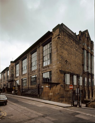 Widok Szkoły Sztuk Pięknych zaprojektowany przez architekta Charlesa Rennie Mackintosha (1868-1928) autorstwa Charles Rennie Mackintosh