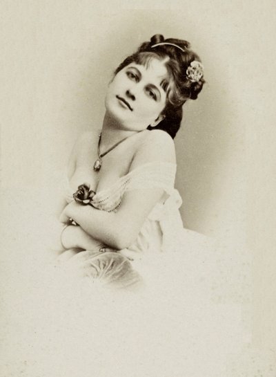 Portret aktorki Henriette Victoire Drouard (1851-1923). autorstwa Charles Reutlinger