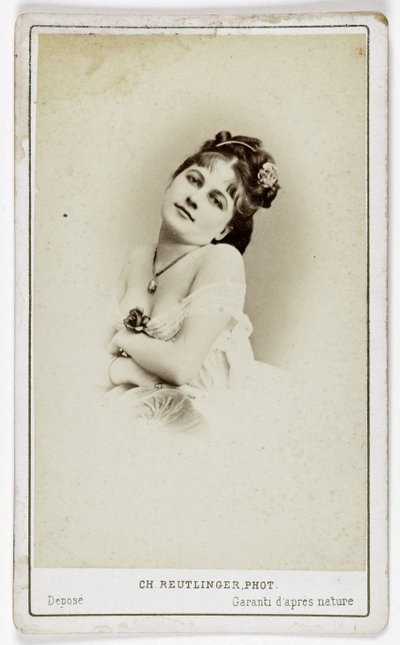 Portret aktorki Henriette Victoire Drouard (1851-1923). autorstwa Charles Reutlinger