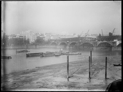 Rozbiórka mostu Waterloo, City of Westminster, Greater London Authority, 1936. autorstwa Charles William Prickett