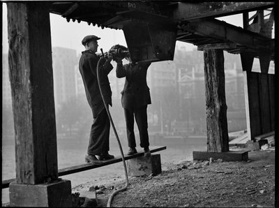 Rozbiórka mostu Waterloo, Lambeth, Greater London Authority, 1936. autorstwa Charles William Prickett