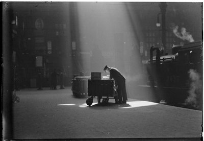 Stacja Liverpool Street, Liverpool Street, City of London, Greater London Authority, c1932. autorstwa Charles William Prickett
