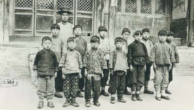 Nauczyciel i uczniowie autorstwa Chinese Photographer