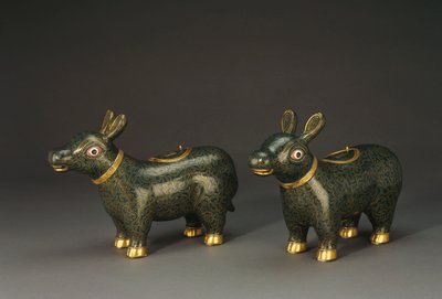 Para tapirów emaliowanych cloisonne tworzy naczynia autorstwa Chinese School