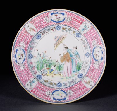 Talerz obiadowy malowany farbą Famille Rose przedstawiający La Dame au Parasol, według projektu Cornelisa Pronka (1691-1759) okres Qianlong (1736-95) c.1734 (porcelana) autorstwa Chinese School