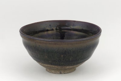 Miseczka do herbaty w stylu Jian ware, Nanping, prowincja Fujian, dynastia Southern Song lub Yuan, XIII-XIV w. (ceramika) autorstwa Chinese School