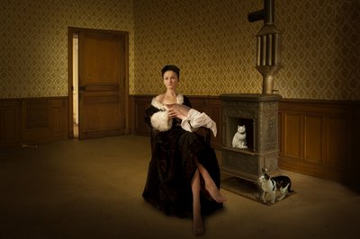 Elegancka kobieta z kotami autorstwa Christine von Diepenbroek