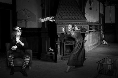 Surrealistyczny mroczny dramat autorstwa Christine von Diepenbroek