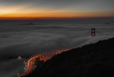 Most Golden Gate w mglistą noc autorstwa Chuanxu Ren