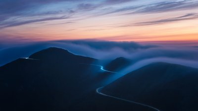 Zmierzch na Krętej Górze autorstwa Chuanxu Ren