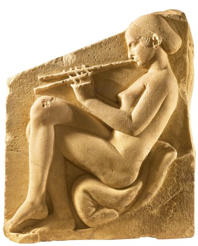 Grający na aulosach. Ołtarz Afrodyty, tzw. Tron Ludovisi, panel lewy, ok. 430 p.n.e. autorstwa Classical Antiquities