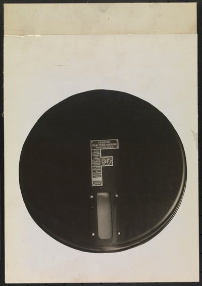 Feaster Film Feed Machine” do nagrań fonograficznych, wycinanych lub maskowanych w celu uzyskania pustego tła autorstwa Company Byron