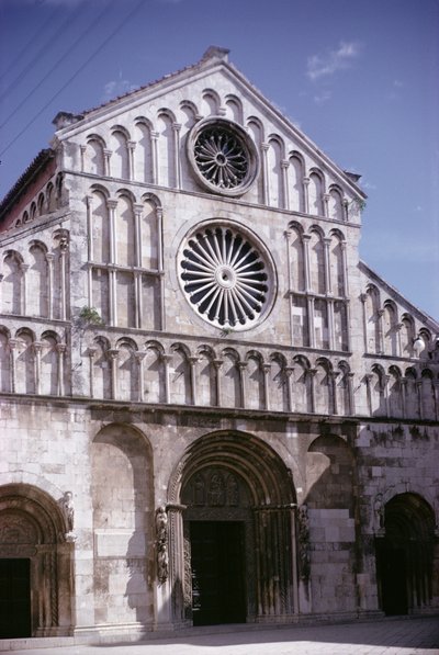 Fasada katedry autorstwa Croatian School