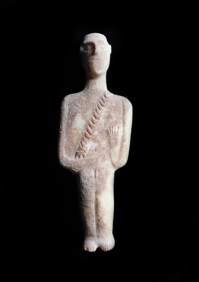 Męski idol, schematyczna figurka. Rzeźba z białego marmuru z inkrustacjami w kolorze ochry, 3200-2000 pne autorstwa Cycladic Cycladic