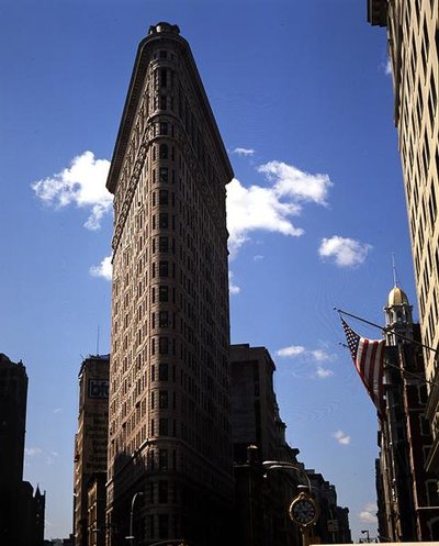 Budynek Flatiron, ukończony 1902 autorstwa Daniel Hudson Burnham