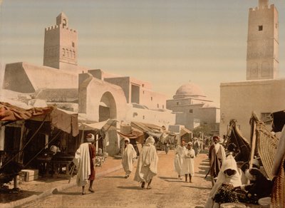 Meczet na głównej ulicy, Kairwan, Tunezja, ok. 1899 (odbitka fotomechaniczna) autorstwa Detroit Photographic Co.