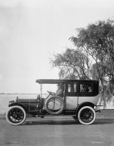 Packard 1912 sedan autorstwa Detroit Publishing Co.