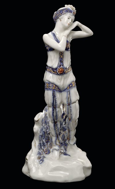 Tamara Karsavina (1885-1978) jako Zobeide w Szeherezadzie Baletowej N. Rimskiego-Korsakowa - Dmitrija Iosifowicza Iwanowa (1880-1938). Porcelana, dekoracja z nakładki na glazurę autorstwa Dmitry Iosifovich Ivanov