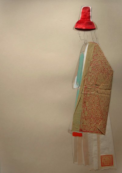 Elegancka figurka z czerwoną czapką autorstwa Doris Schmitz