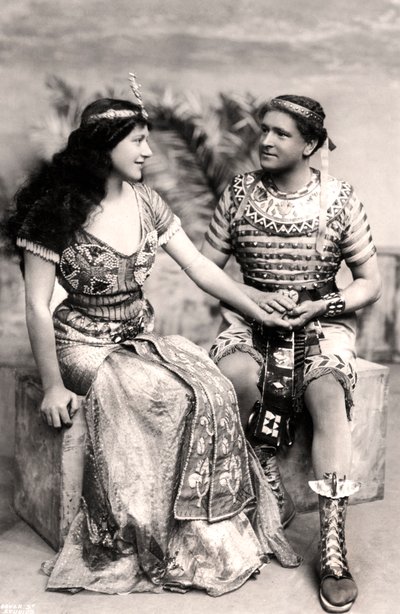 Ruth Vicent 1877-1955 i Roland Cunningham w scenie z Amasis, początek XX wieku. autorstwa Dover Street Studios