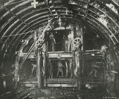 Jazda tunelem dla kolei Waterloo i City Railway, ok. 1897 r. autorstwa E. and S. Woodbury