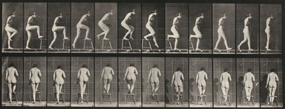 Numer płyty 180. Wchodzenie i przechodzenie przez krzesło, 1887. autorstwa Eadweard Muybridge