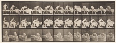 Talerz 436. Przygotowanie łóżka autorstwa Eadweard Muybridge