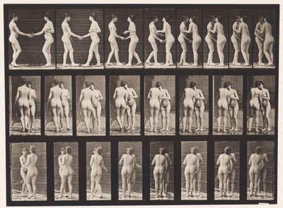 Talerz 444. Dwa modele podają sobie ręce i całują się autorstwa Eadweard Muybridge