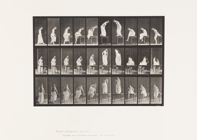 Tabliczka 513. Wsiadanie i wysiadanie ze stołu autorstwa Eadweard Muybridge