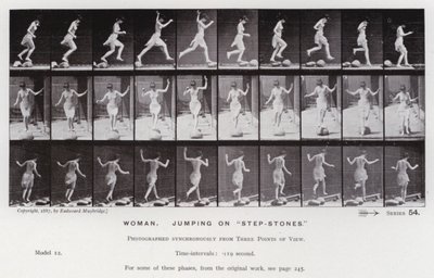 Postać ludzka w ruchu: Kobieta, skacząca po „stopniach” (zdjęcie czarno-białe) autorstwa Eadweard Muybridge