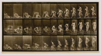 Kobieta siedząca na ziemi, z książki Animal Locomotion autorstwa Eadweard Muybridge