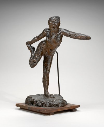 Tancerka trzymająca prawą stopę w prawej ręce, prawdopodobnie 19001911. autorstwa Edgar Degas