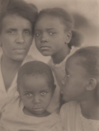 Portret rodziny autorstwa Edith R. Wilson