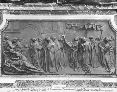 Procesja św. Karola Boromeusza w celu uzdrowienia Mediolanu z zarazy w 1576 r. (marmur) autorstwa Edmé Bouchardon