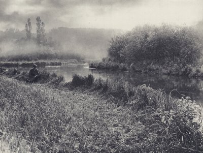 Mglisty jesienny poranek na teście (zdjęcie czarno-białe) autorstwa Edward Alfred Barton