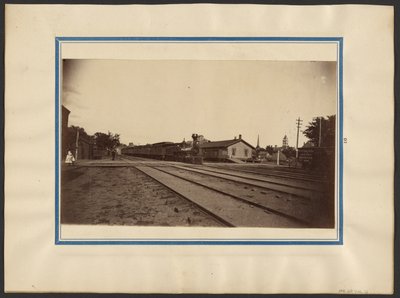 [Stacja kolejowa, Maple City] autorstwa Edward H. Hart