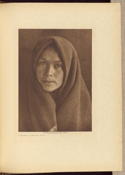 Kobieta z Kiusta - Haida autorstwa Edward S. Curtis