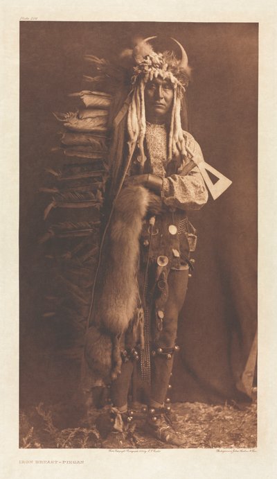 Portfolio VI, Talerz 206: Żelazna Pierś - Piegan autorstwa Edward S. Curtis
