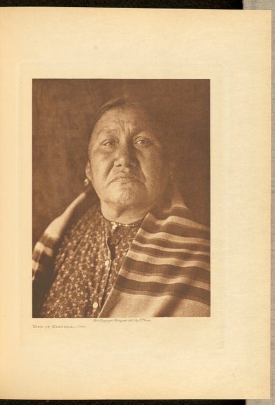 Żona Wakóndy - Oto autorstwa Edward S. Curtis